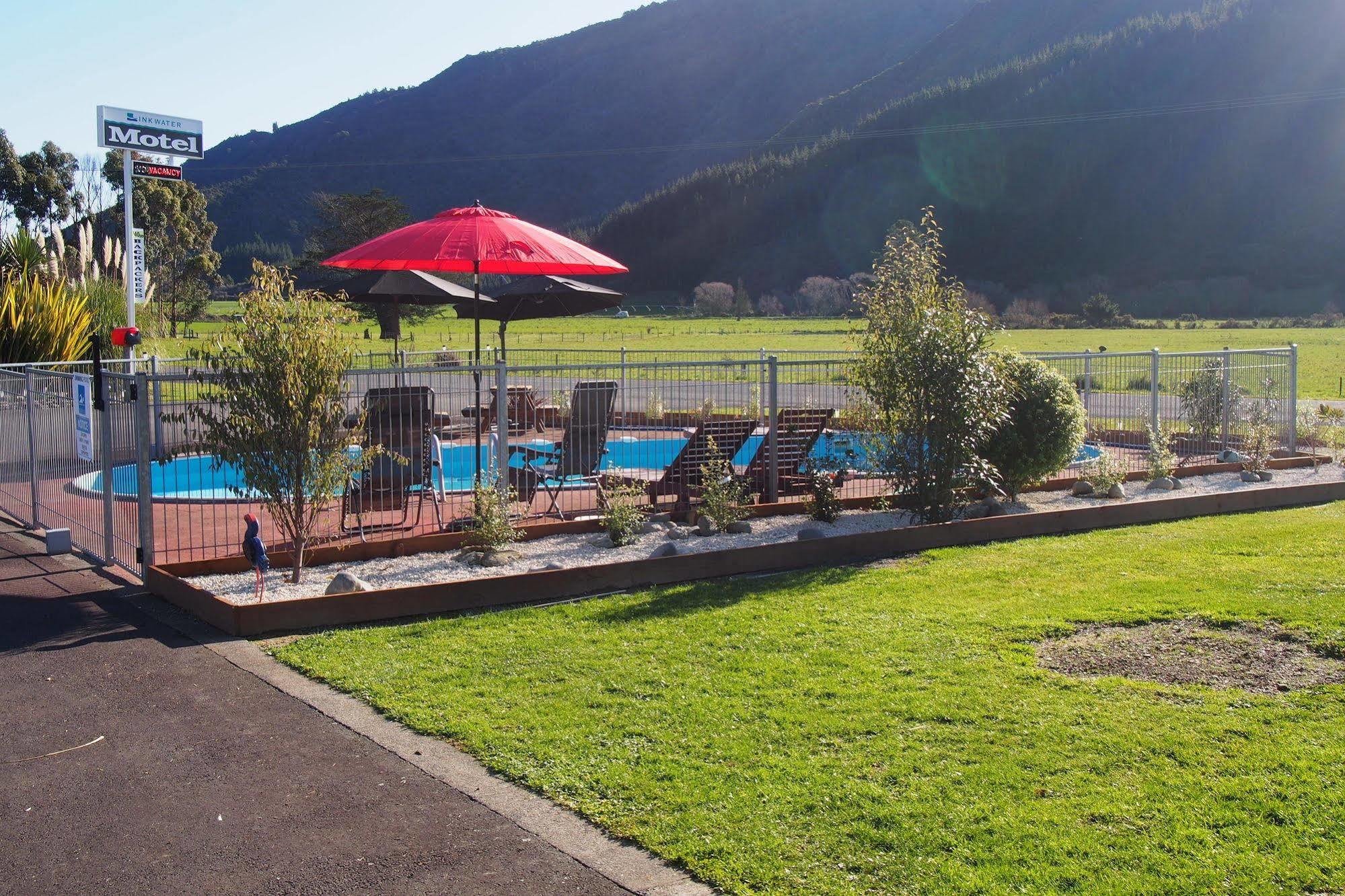 Linkwater Motel And Backpackers Exterior foto