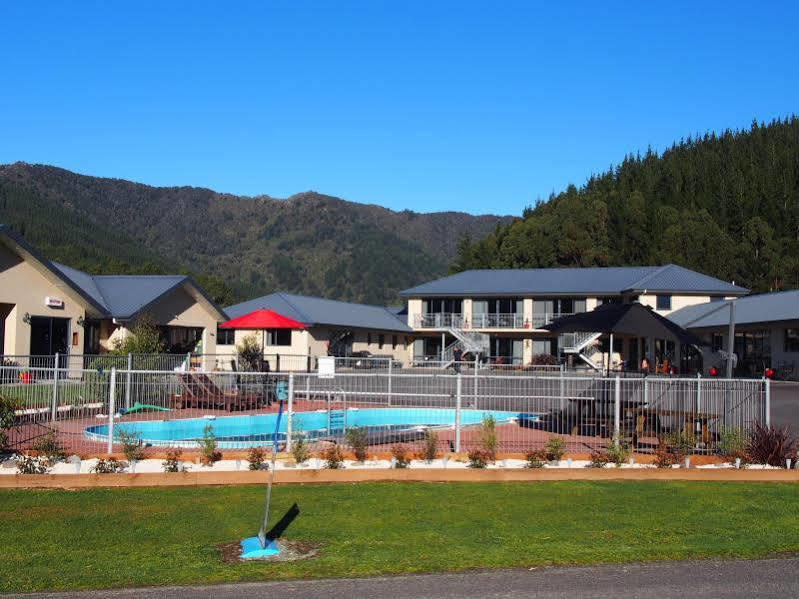 Linkwater Motel And Backpackers Exterior foto